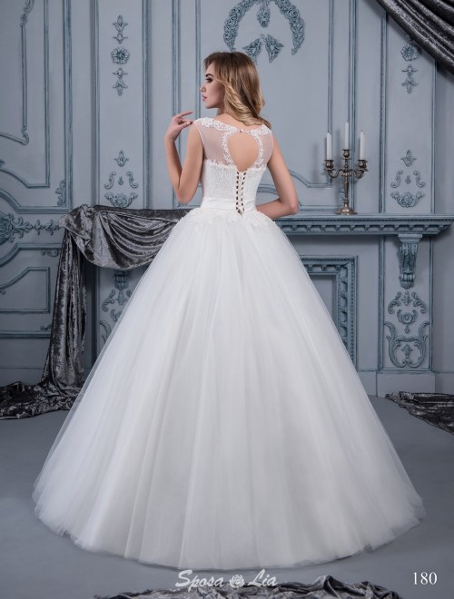 https://www.sposa-lia.com/images/stories/virtuemart/product/180       (3).jpg